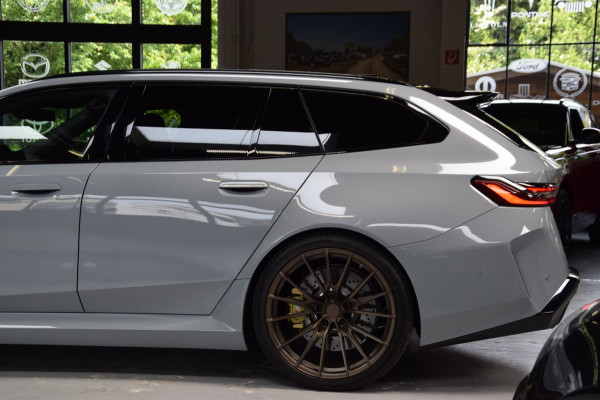 BMW 5 Serie Touring M5 Navi|Leder|22 Inch|GARANTIE|Nieuwstaat!|Org.NL|1e Eig.