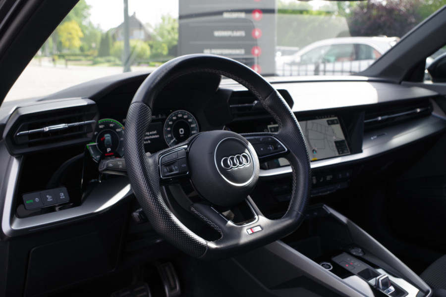 Audi A3 Sportback 45 TFSI e S-Line Edition Competition 245 PK PHEV, Panoramadak, Adap. Cruise Control, Carplay