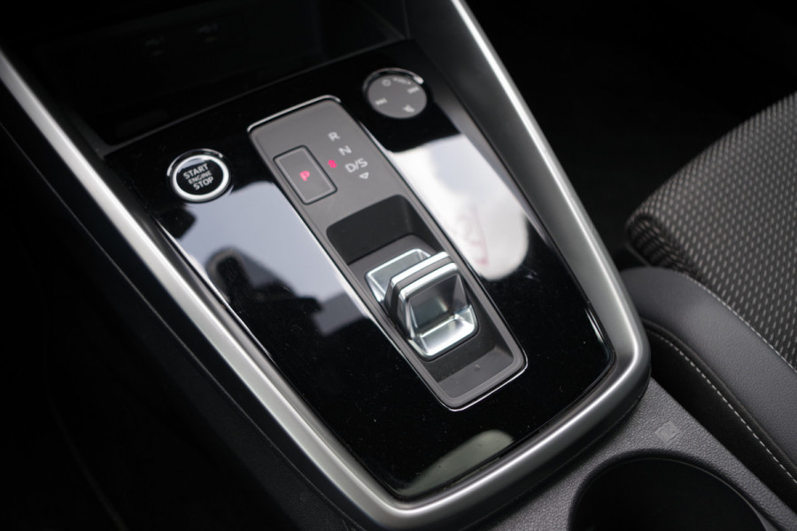 Audi A3 Sportback 45 TFSI e S-Line Edition Competition 245 PK PHEV, Panoramadak, Adap. Cruise Control, Carplay