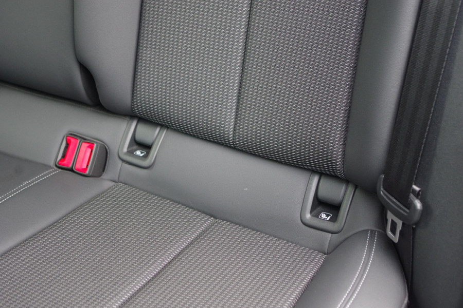 Audi A3 Sportback 45 TFSI e S-Line Edition Competition 245 PK PHEV, Panoramadak, Adap. Cruise Control, Carplay