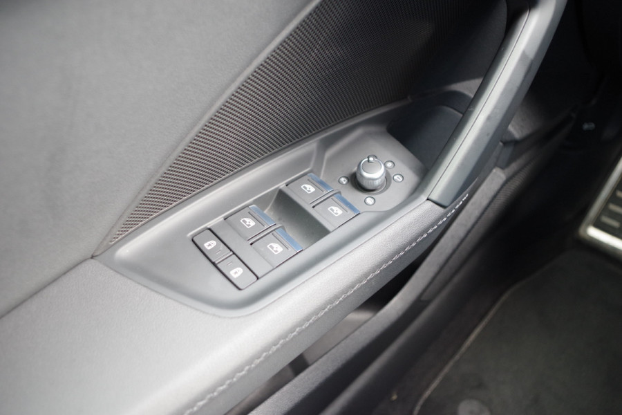 Audi A3 Sportback 45 TFSI e S-Line Edition Competition 245 PK PHEV, Panoramadak, Adap. Cruise Control, Carplay