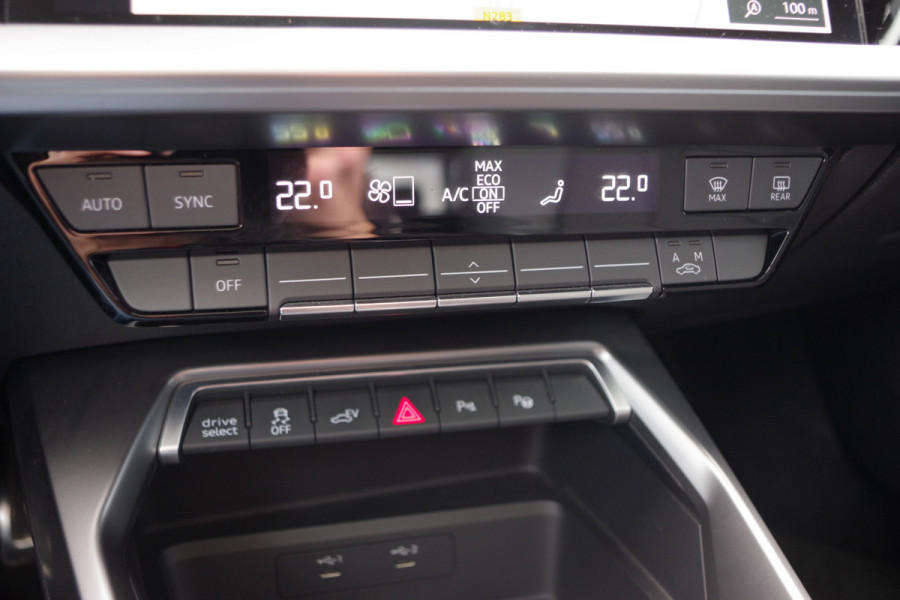 Audi A3 Sportback 45 TFSI e S-Line Edition Competition 245 PK PHEV, Panoramadak, Adap. Cruise Control, Carplay