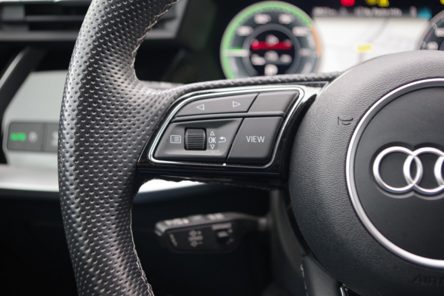 Audi A3 Sportback 45 TFSI e S-Line Edition Competition 245 PK PHEV, Panoramadak, Adap. Cruise Control, Carplay