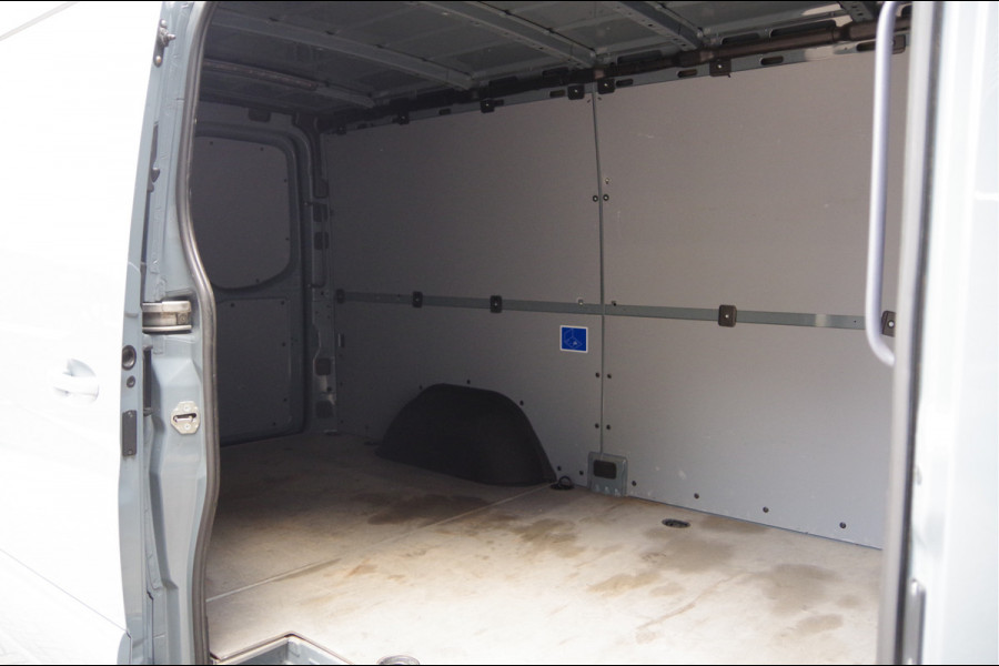 Mercedes-Benz Sprinter 319 3.0 CDI V6 L2H1 AUT. LED, TREKHAAK, 360 CAMERA, ADAPT. CRUISE, MBUX 10'', STOELVERWARMING, STANDKACHEL, NAVI, CLIMA, PARKEER