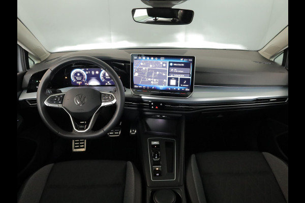 Volkswagen Golf 1.5 eTSI Life Edition GOAL 116 pk Automaat (DSG) | Verlengde garantie | Navigatie | Panoramadak | Parkeersensoren | Autom. airco (3 zones) | Stoelverwarming |