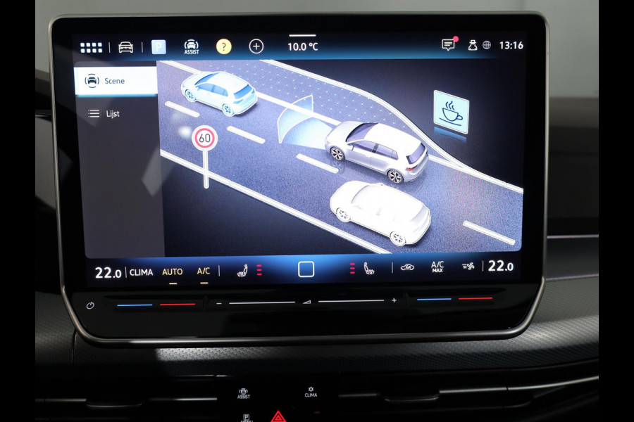 Volkswagen Golf 1.5 eTSI Life Edition GOAL 116 pk Automaat (DSG) | Verlengde garantie | Navigatie | Panoramadak | Parkeersensoren | Autom. airco (3 zones) | Stoelverwarming |
