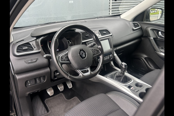 Renault Kadjar BWJ 2018 | 1.2TCe 131PK Bose | TREKHAAK | 19'' LMV | CARPLAY | CAMERA A | CLIMA | NAVI | LEDER/STOF |