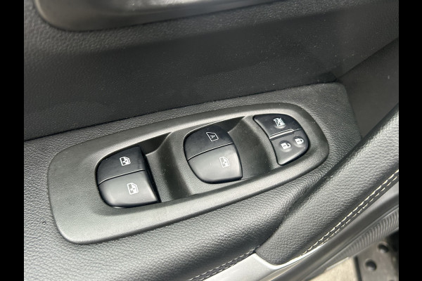 Renault Kadjar BWJ 2018 | 1.2TCe 131PK Bose | TREKHAAK | 19'' LMV | CARPLAY | CAMERA A | CLIMA | NAVI | LEDER/STOF |