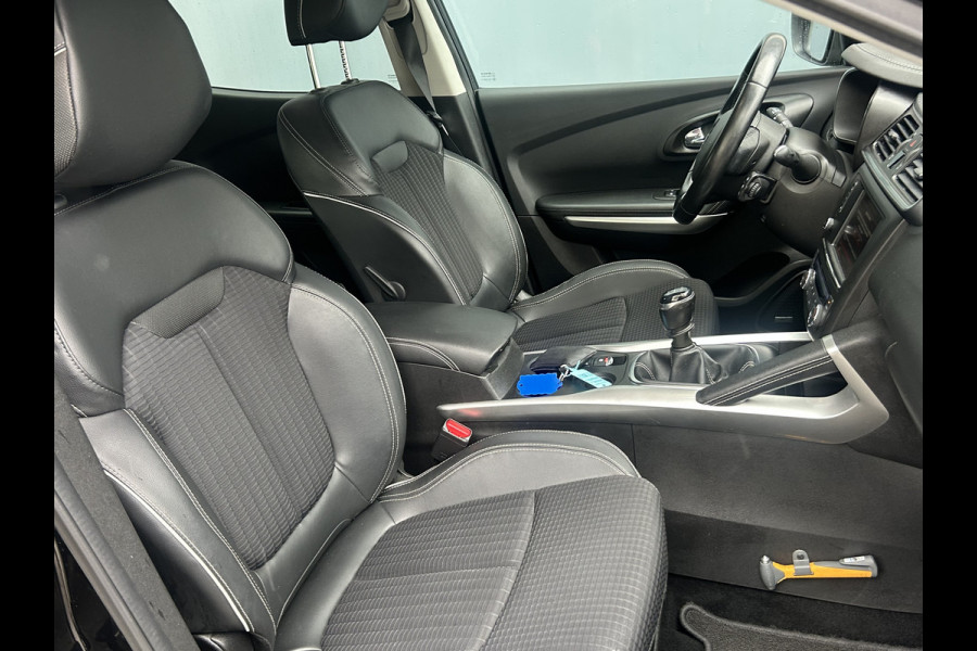 Renault Kadjar BWJ 2018 | 1.2TCe 131PK Bose | TREKHAAK | 19'' LMV | CARPLAY | CAMERA A | CLIMA | NAVI | LEDER/STOF |