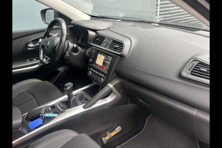 Renault Kadjar BWJ 2018 | 1.2TCe 131PK Bose | TREKHAAK | 19'' LMV | CARPLAY | CAMERA A | CLIMA | NAVI | LEDER/STOF |
