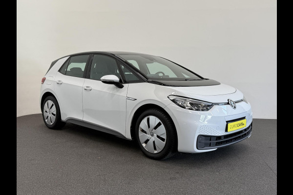 Volkswagen ID.3 Life 58 kWh SOH 92% Navigatie Apple Carplay Android Auto Parkeersensoren Adaptive Cruise Control Stoel- en stuurverwarming Climate Control
