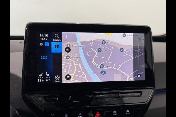 Volkswagen ID.3 Life 58 kWh SOH 92% Navigatie Apple Carplay Android Auto Parkeersensoren Adaptive Cruise Control Stoel- en stuurverwarming Climate Control
