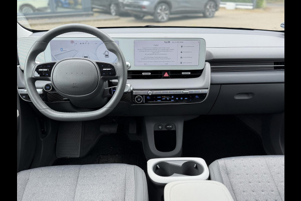 Hyundai IONIQ 5 Connect 77.4 kWh SOH 99%| WARMTEPOMP| HYUNDAI GARANTIE T/M 07-2028| ACHTERBANK VERWARMD| AFNEEMBARE TREKHAAK| ELEK. STOELEN| ADAPTIVE CRUISE CONTROL| DEALER ONDERHOUDEN| STOEL + STUURVERWARMING