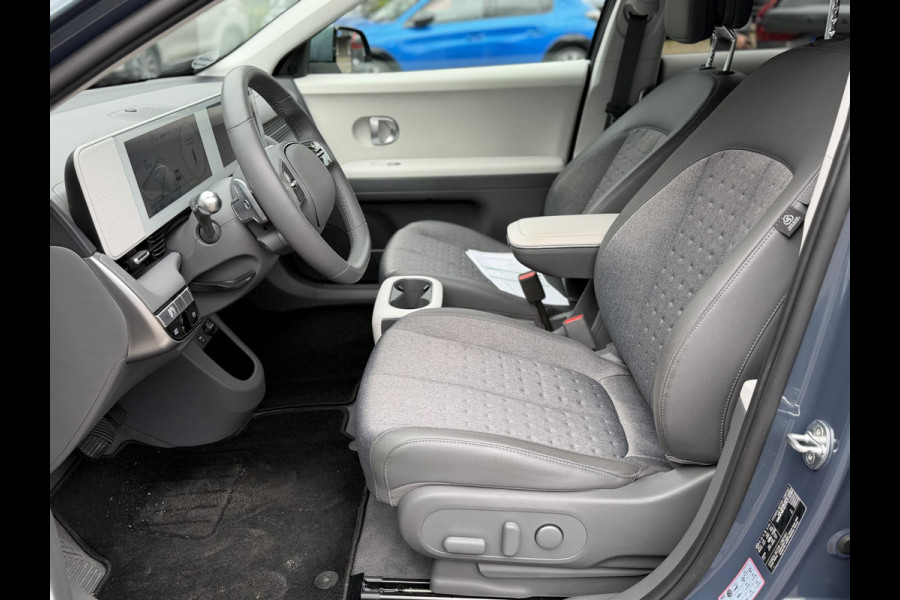 Hyundai IONIQ 5 Connect 77.4 kWh SOH 99%| WARMTEPOMP| HYUNDAI GARANTIE T/M 07-2028| ACHTERBANK VERWARMD| AFNEEMBARE TREKHAAK| ELEK. STOELEN| ADAPTIVE CRUISE CONTROL| DEALER ONDERHOUDEN| STOEL + STUURVERWARMING