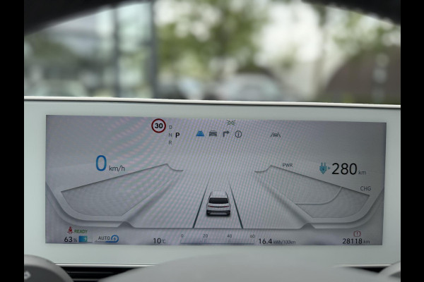 Hyundai IONIQ 5 Connect 77.4 kWh SOH 99%| WARMTEPOMP| HYUNDAI GARANTIE T/M 07-2028| ACHTERBANK VERWARMD| AFNEEMBARE TREKHAAK| ELEK. STOELEN| ADAPTIVE CRUISE CONTROL| DEALER ONDERHOUDEN| STOEL + STUURVERWARMING