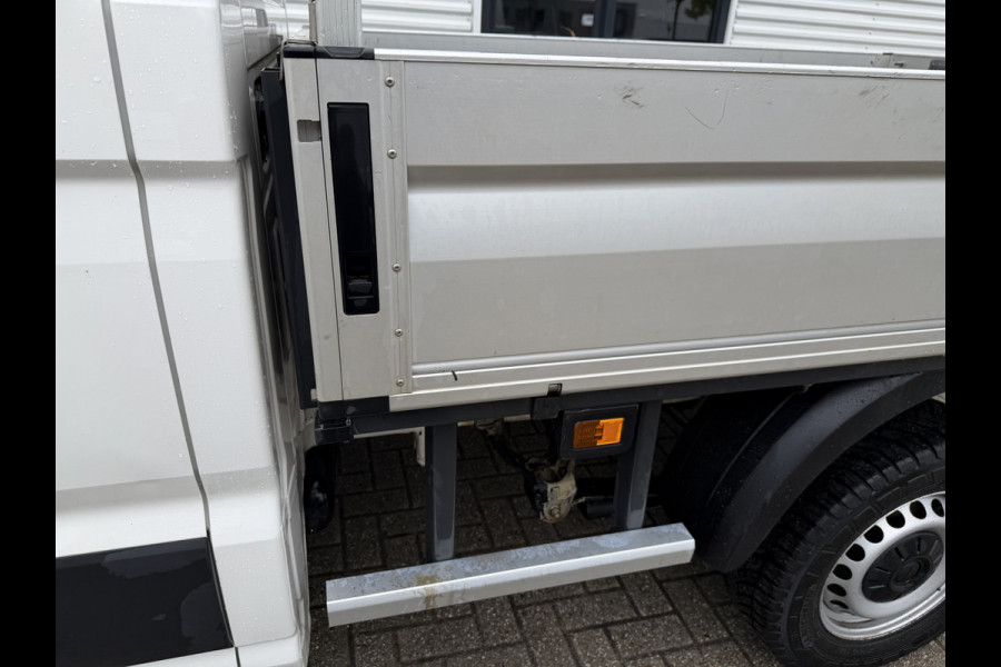 Volkswagen Crafter 35 2.0 TDI 177pk L3 EL DC 6 persoons Comfortline / RWD achterwielaandrijving / euro 6 / lease vanaf € / trekhaak 3500kg / camera / bpm vrij / vaste prijs rijklaar € 23.950 ex btw