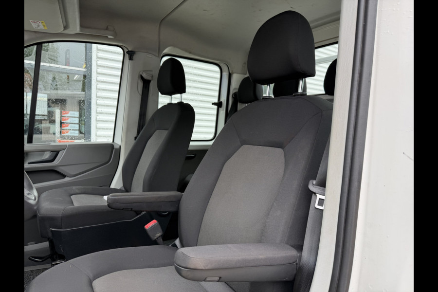 Volkswagen Crafter 35 2.0 TDI 177pk L3 EL DC 6 persoons Comfortline / RWD achterwielaandrijving / euro 6 / lease vanaf € / trekhaak 3500kg / camera / bpm vrij / vaste prijs rijklaar € 23.950 ex btw