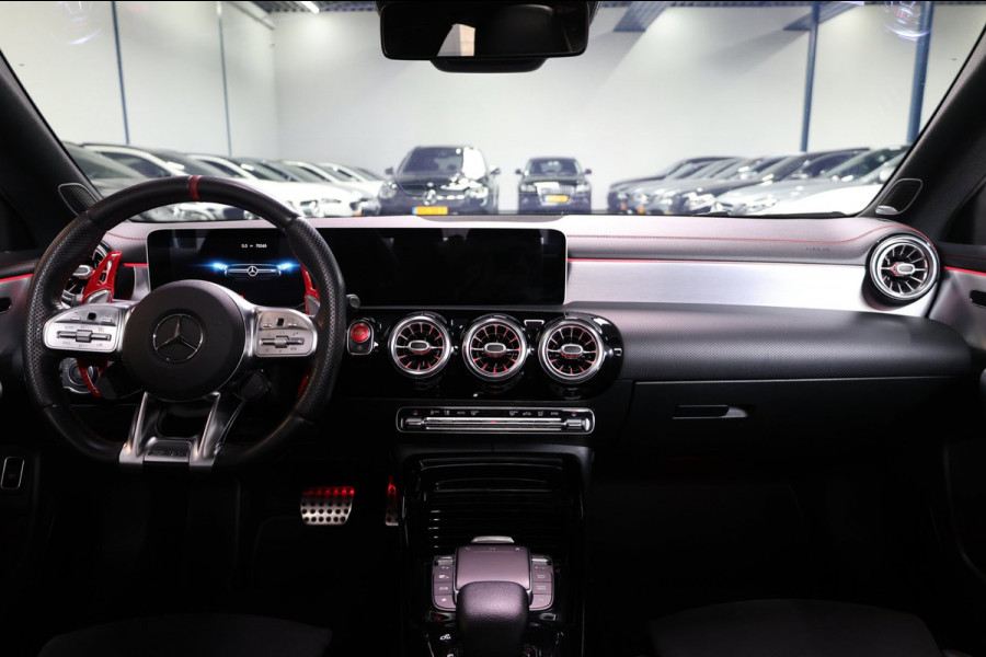 Mercedes-Benz CLA-Klasse AMG 35 4MATIC 360+PK MULTIBEAM/SFEER/VIRTUAL/PANO/HALF LEER+S.VERWARMING+MEMORY/360/ACC/12 MDN GARANTIE!