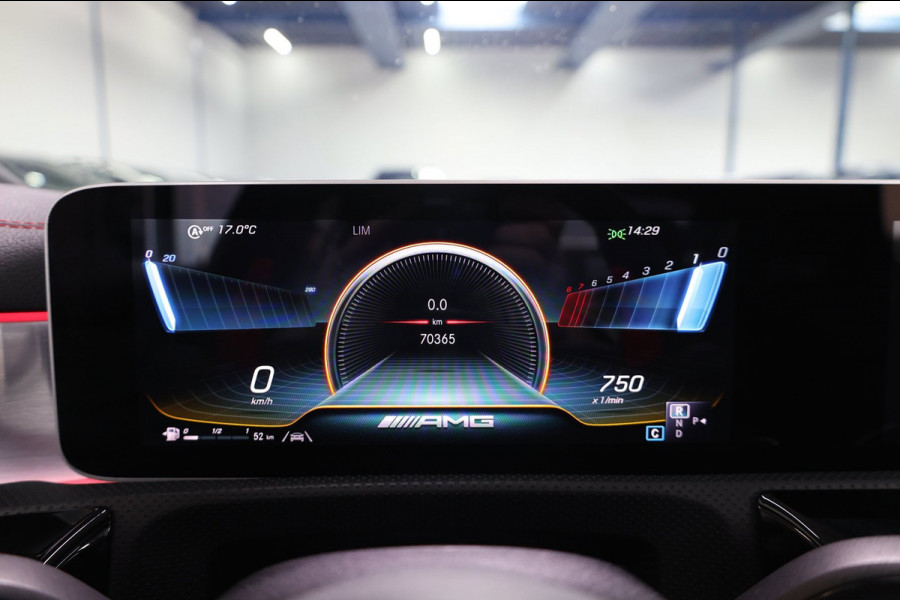 Mercedes-Benz CLA-Klasse AMG 35 4MATIC 360+PK MULTIBEAM/SFEER/VIRTUAL/PANO/HALF LEER+S.VERWARMING+MEMORY/360/ACC/12 MDN GARANTIE!