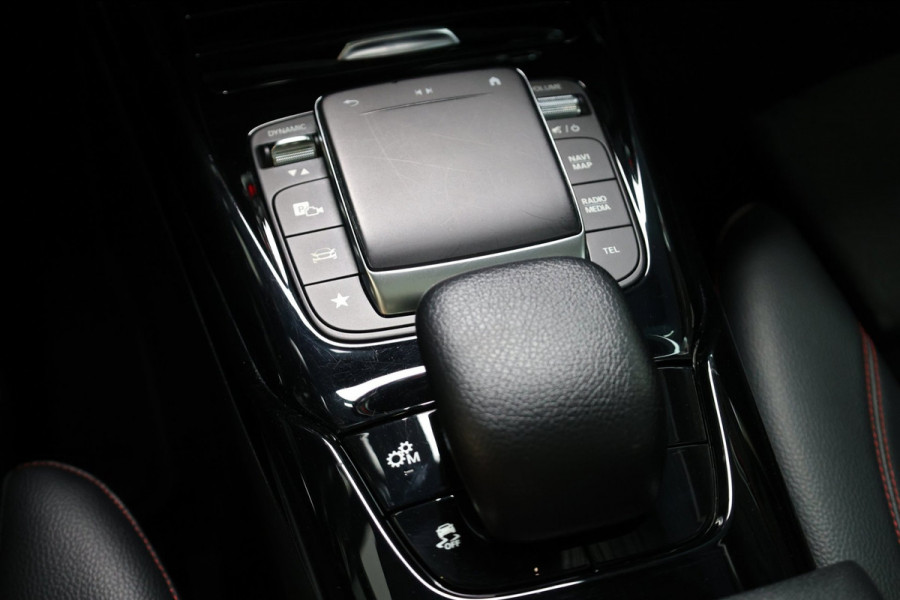 Mercedes-Benz CLA-Klasse AMG 35 4MATIC 360+PK MULTIBEAM/SFEER/VIRTUAL/PANO/HALF LEER+S.VERWARMING+MEMORY/360/ACC/12 MDN GARANTIE!