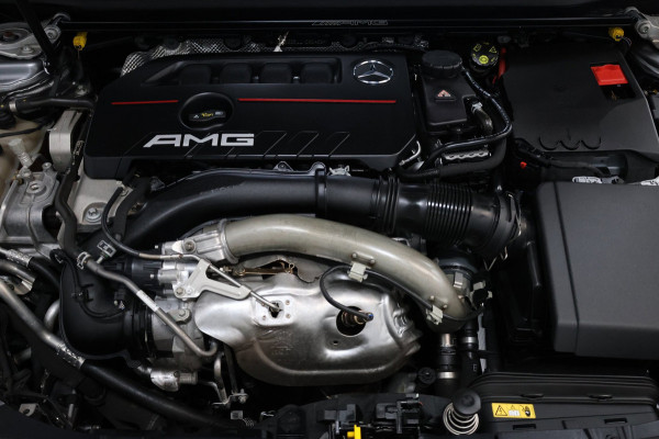 Mercedes-Benz CLA-Klasse AMG 35 4MATIC 360+PK MULTIBEAM/SFEER/VIRTUAL/PANO/HALF LEER+S.VERWARMING+MEMORY/360/ACC/12 MDN GARANTIE!