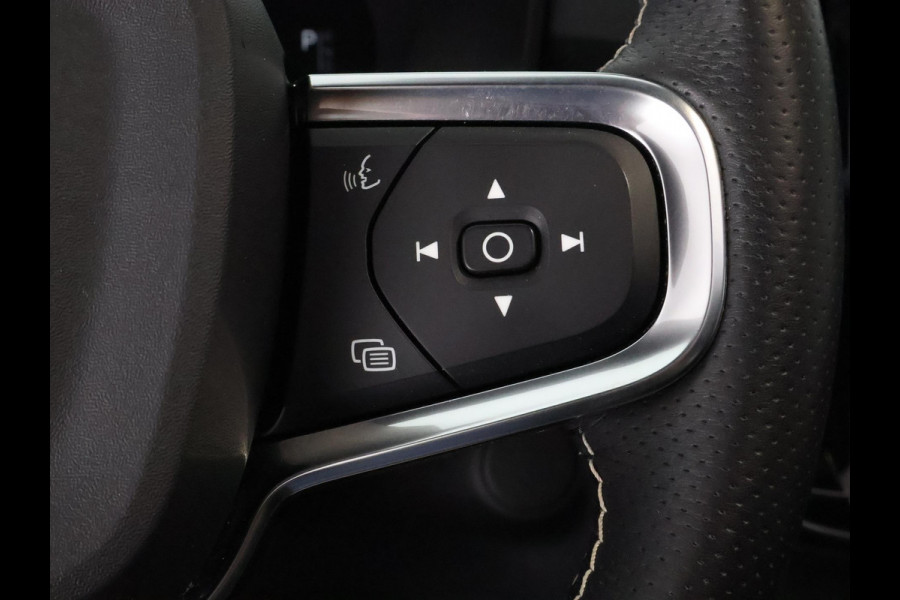 Volvo XC40 Recharge P8 AWD R-Design Two-Tone | Apple Carplay & AndroidAUTO | Camera |