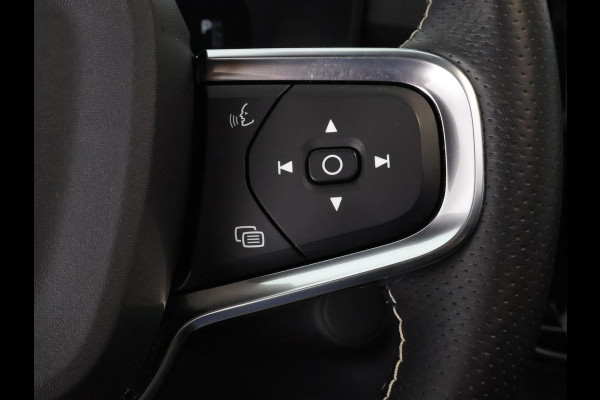 Volvo XC40 Recharge P8 AWD R-Design Two-Tone | Apple Carplay & AndroidAUTO | Camera |