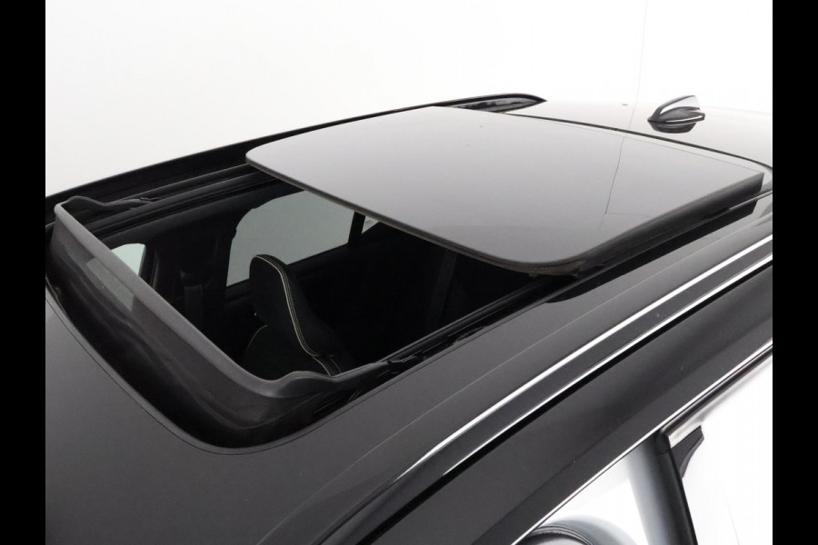 Volvo XC40 Recharge P8 AWD R-Design Two-Tone | Apple Carplay & AndroidAUTO | Camera |