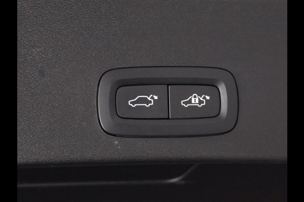 Volvo XC40 Recharge P8 AWD R-Design Two-Tone | Apple Carplay & AndroidAUTO | Camera |