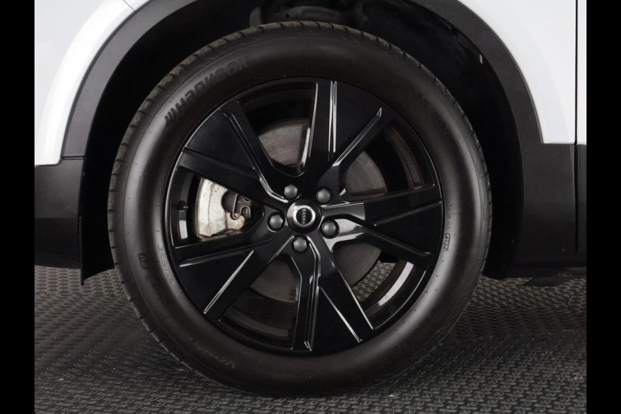 Volvo XC40 Recharge P8 AWD R-Design Two-Tone | Apple Carplay & AndroidAUTO | Camera |