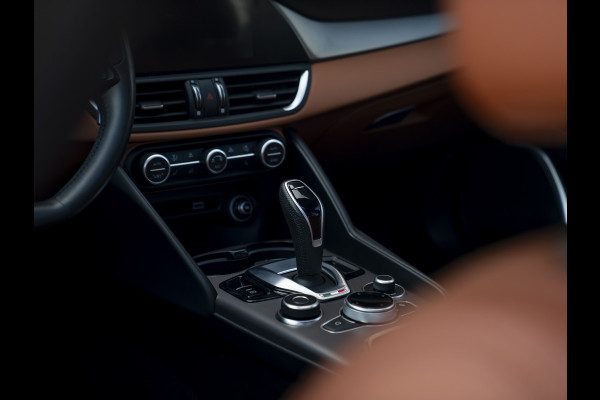 Alfa Romeo Giulia 2.0T Veloce AWD 280pk | Pano-dak | Harman/Kardon | Verde Visconti