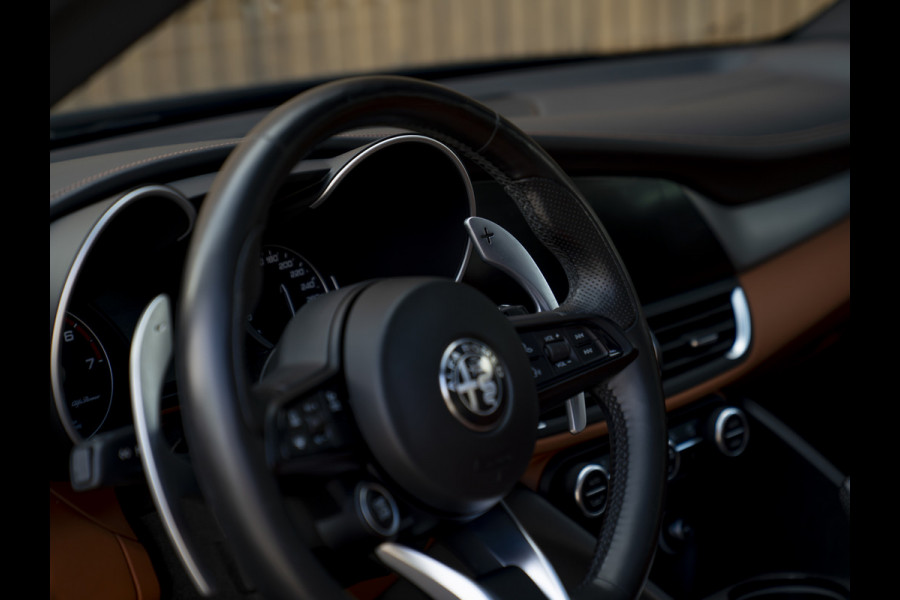 Alfa Romeo Giulia 2.0T Veloce AWD 280pk | Pano-dak | Harman/Kardon | Verde Visconti