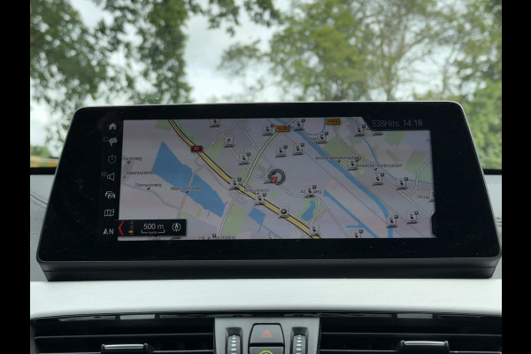 BMW X1 xDrive25e High Ex. M-Sport |Pano|ACC|HUD|Memory|Cam|Trekhaak|Sfeer|19"