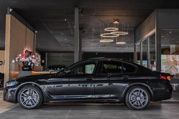 BMW 5 Serie 520e M-Sport, [SoH 90%], Shadow Line, Laser, Memory, HUD, Camera, Carplay, Ambient,