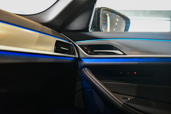 BMW 5 Serie 520e M-Sport, [SoH 90%], Shadow Line, Laser, Memory, HUD, Camera, Carplay, Ambient,