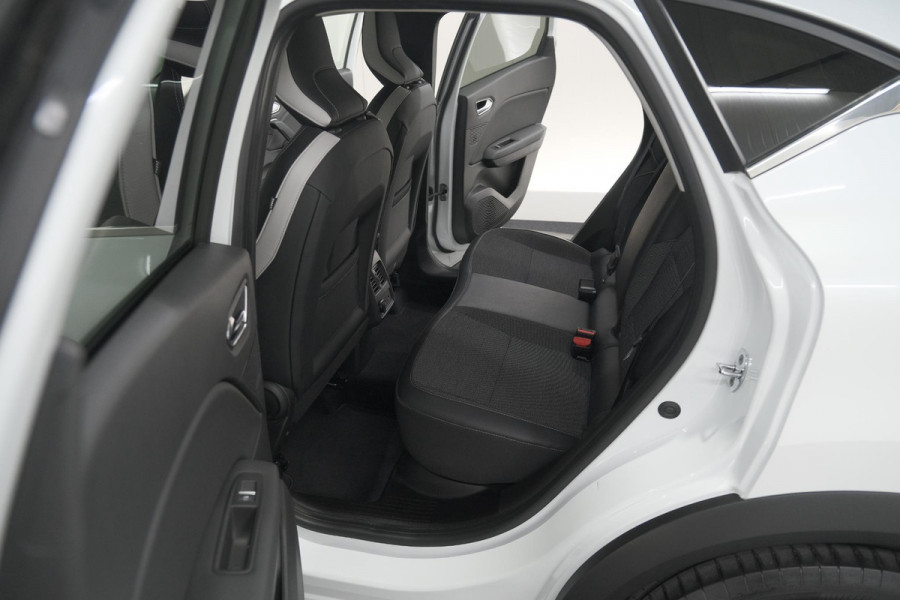 Renault Captur TCe 100 Intens | Trekhaak | Navigatie | Parkeersensoren | Apple Carplay