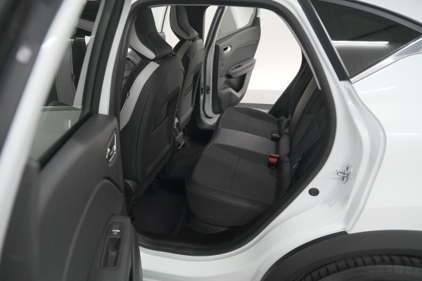 Renault Captur TCe 100 Intens | Trekhaak | Navigatie | Parkeersensoren | Apple Carplay