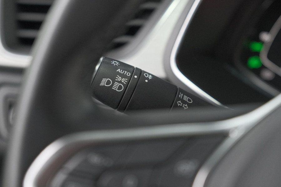 Renault Captur TCe 100 Intens | Trekhaak | Navigatie | Parkeersensoren | Apple Carplay