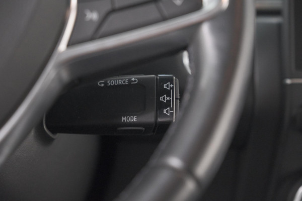 Renault Captur TCe 100 Intens | Trekhaak | Navigatie | Parkeersensoren | Apple Carplay