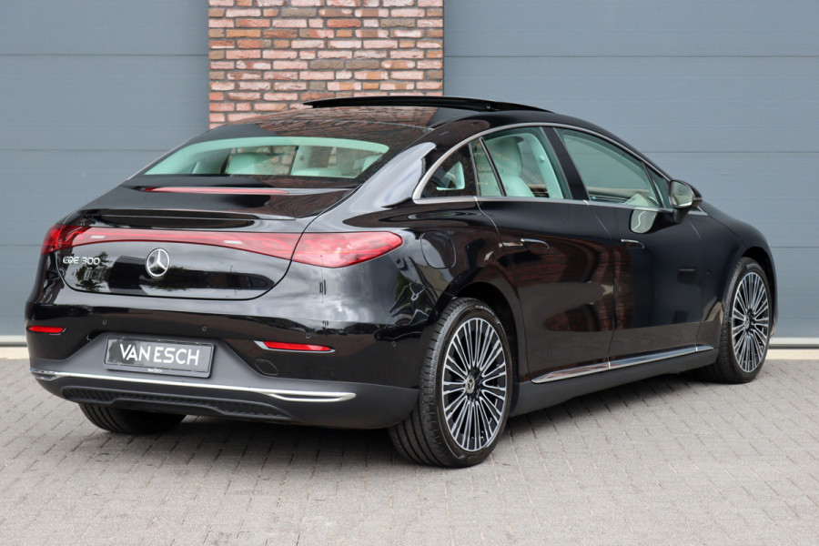 Mercedes-Benz EQE 300 Business Line 90 kWh | 49.000,- ex BTW | Hyperscreen | Luchtvering | Distronic | Panoramadak | Burmester | Camera | | Leder | Verwarmd Stuurwiel | Warmtepomp | Rijassistentiepakket |