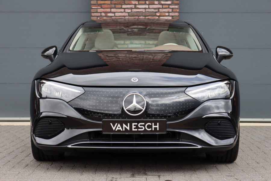 Mercedes-Benz EQE 300 Business Line 90 kWh | 49.000,- ex BTW | Hyperscreen | Luchtvering | Distronic | Panoramadak | Burmester | Camera | | Leder | Verwarmd Stuurwiel | Warmtepomp | Rijassistentiepakket |
