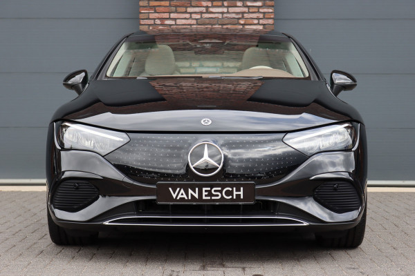 Mercedes-Benz EQE 300 Business Line 90 kWh | 49.000,- ex BTW | Hyperscreen | Luchtvering | Distronic | Panoramadak | Burmester | Camera | | Leder | Verwarmd Stuurwiel | Warmtepomp | Rijassistentiepakket |