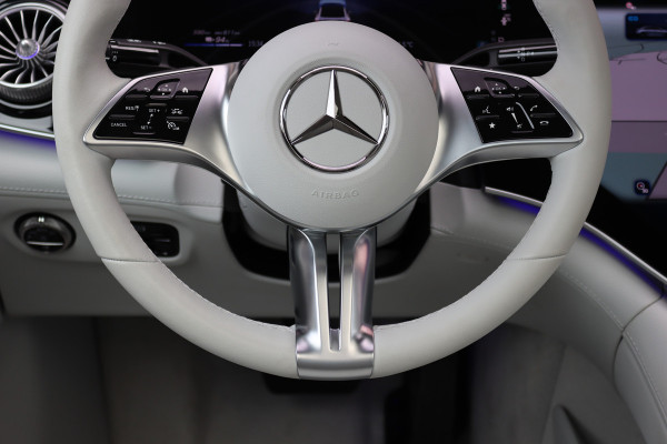 Mercedes-Benz EQE 300 Business Line 90 kWh | 49.000,- ex BTW | Hyperscreen | Luchtvering | Distronic | Panoramadak | Burmester | Camera | | Leder | Verwarmd Stuurwiel | Warmtepomp | Rijassistentiepakket |