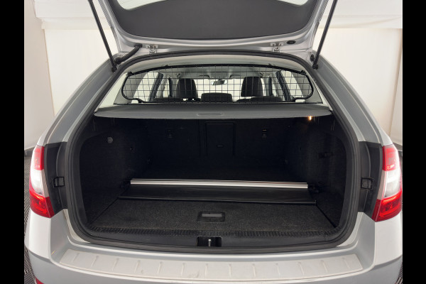 Škoda Octavia Combi 1.6 TDI Greentech Ambition Business (INCL-BTW) *NAVI-FULLMAP | COMFORT-SEATS | ECC | PDC | CRUISE | 16''ALU*