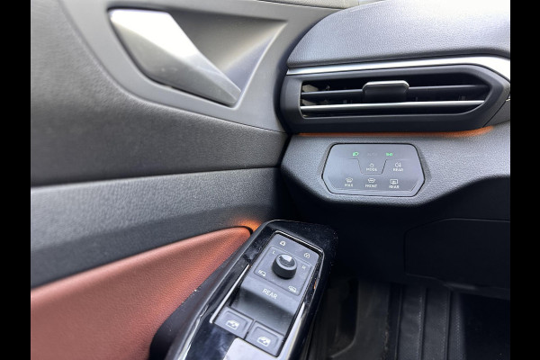 Volkswagen ID.4 First 77 kWh | SOH: 92.7% | Trekhaak wkb | LM 20 Inch | Adaptive CC | Navi | Camera | Smart Climate |