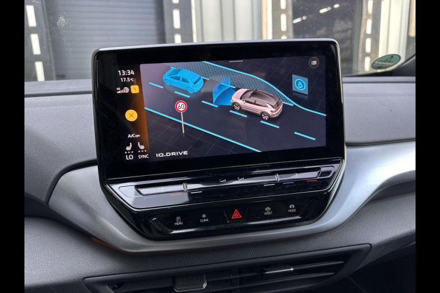 Volkswagen ID.4 First 77 kWh | SOH: 92.7% | Trekhaak wkb | LM 20 Inch | Adaptive CC | Navi | Camera | Smart Climate |