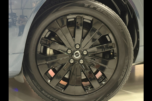 Volvo XC60 T6 Plug-in Hybrid AWD 350pk Plus Dark | Accu 100% | Panoramadak | Trekhaak | Memory | 360 Camera