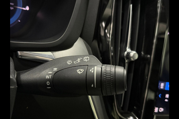 Volvo XC60 T6 Plug-in Hybrid AWD 350pk Plus Dark | Accu 100% | Panoramadak | Trekhaak | Memory | 360 Camera