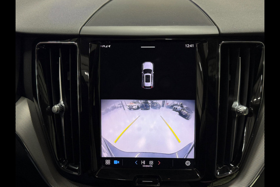 Volvo XC60 T6 Plug-in Hybrid AWD 350pk Plus Dark | Accu 100% | Panoramadak | Trekhaak | Memory | 360 Camera