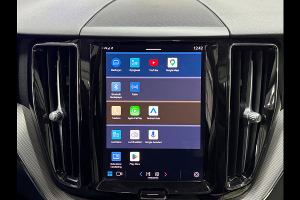Volvo XC60 T6 Plug-in Hybrid AWD 350pk Plus Dark | Accu 100% | Panoramadak | Trekhaak | Memory | 360 Camera